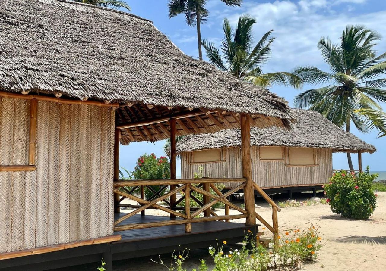 Barry'S Beach Resort Mkwaja Luaran gambar