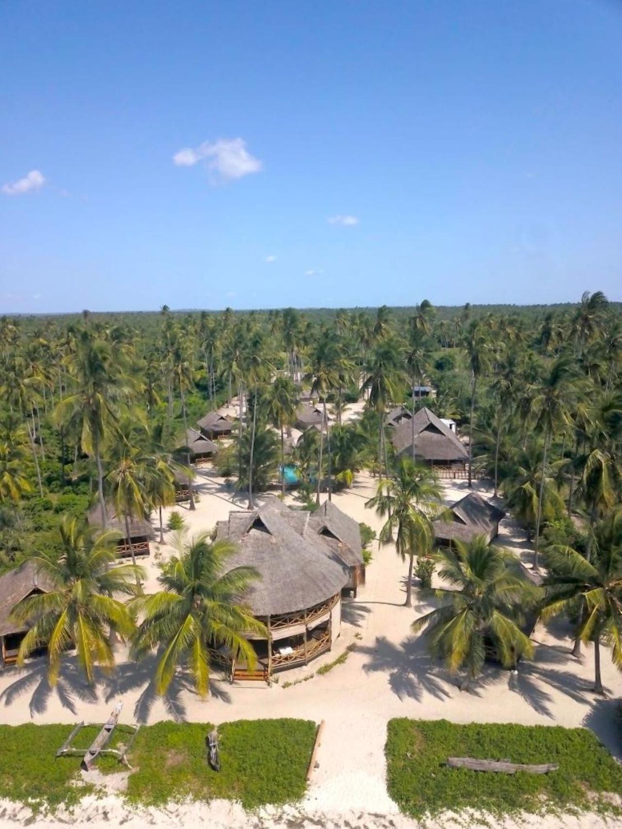 Barry'S Beach Resort Mkwaja Luaran gambar